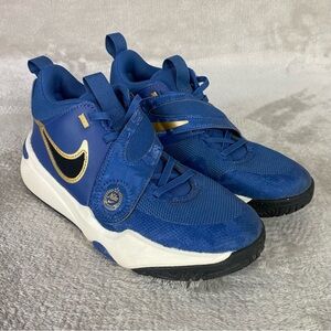 Nike Team Hustle D11 Shoes Youth Size 4Y Blue Hook & Loop Basketball Sneakers